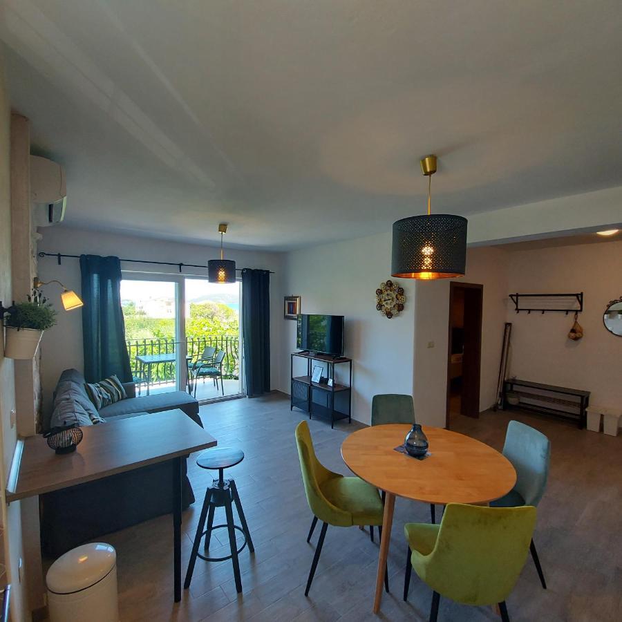 Batistic Apartment *