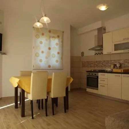 Apartments Batistic Supetarska Draga Exterior photo